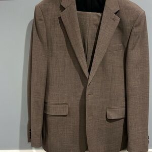 Men’s extra slim brown wool suit only worn twice